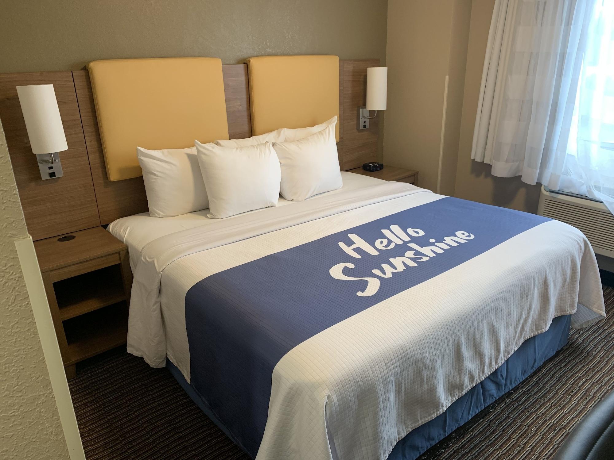 Days Inn By Wyndham Brooklyn Borough Park New York Esterno foto